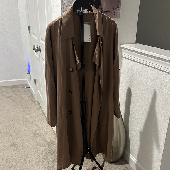 JustFab Jackets & Blazers - BNWT JustFab Brown Trench Coat 🧥